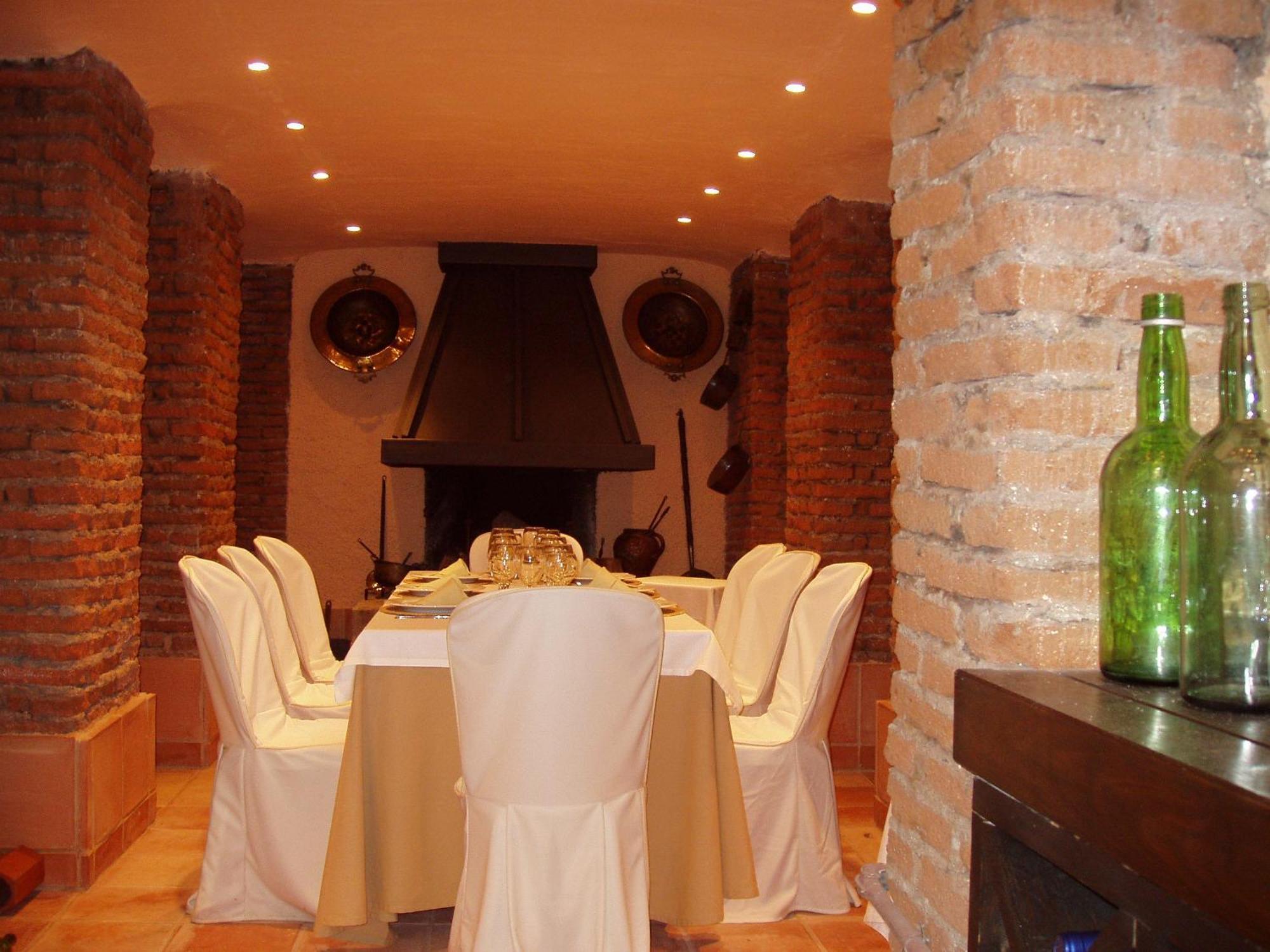 Hotel El Castrejon เซเบรรอส ภายนอก รูปภาพ